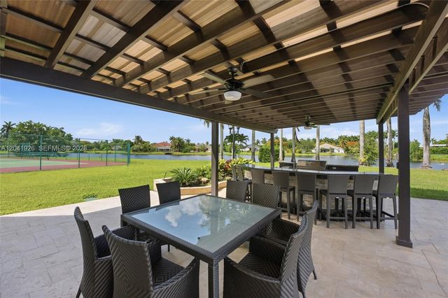 16170 Saddle Ln, Weston, FL 33326