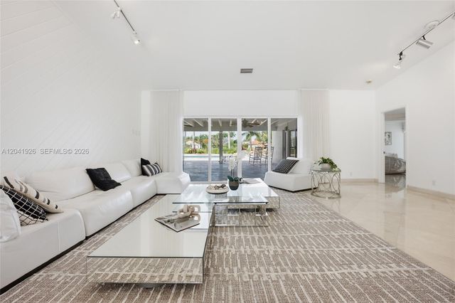 16170 Saddle Ln, Weston, FL 33326