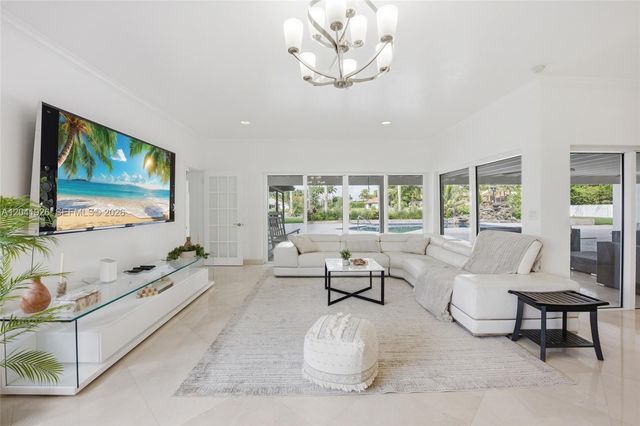 16170 Saddle Ln, Weston, FL 33326