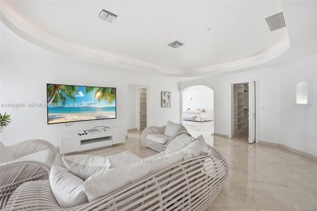 16170 Saddle Ln, Weston, FL 33326