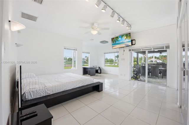 16170 Saddle Ln, Weston, FL 33326