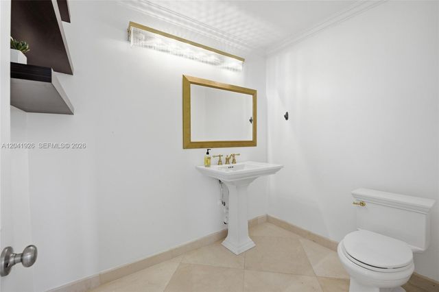 16170 Saddle Ln, Weston, FL 33326
