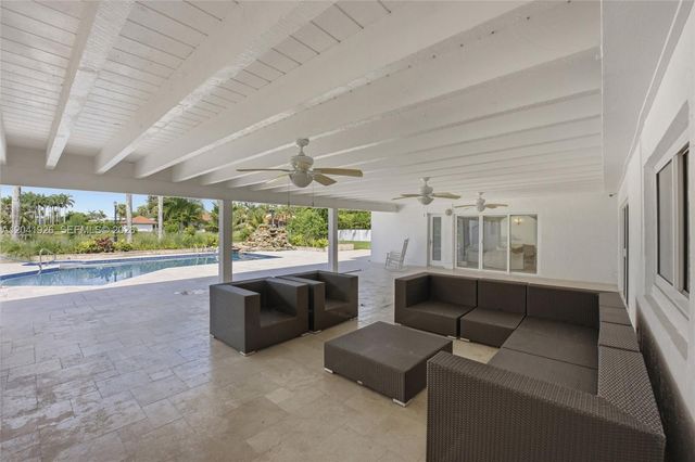 16170 Saddle Ln, Weston, FL 33326