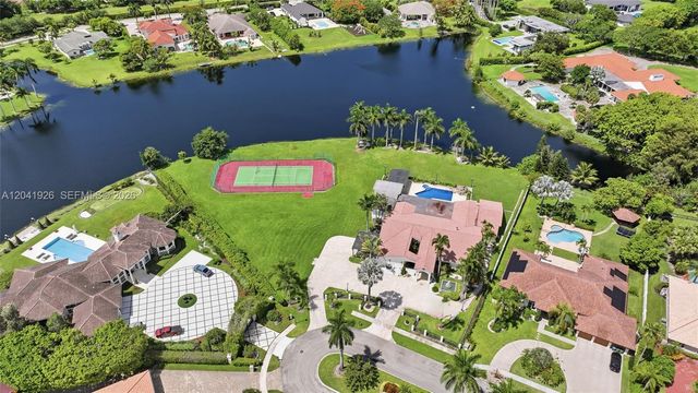 16170 Saddle Ln, Weston, FL 33326