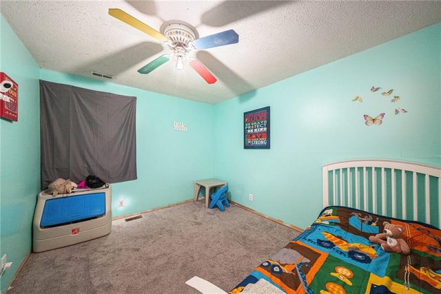 34656 Cedar Niles Road, Paola, KS 66071