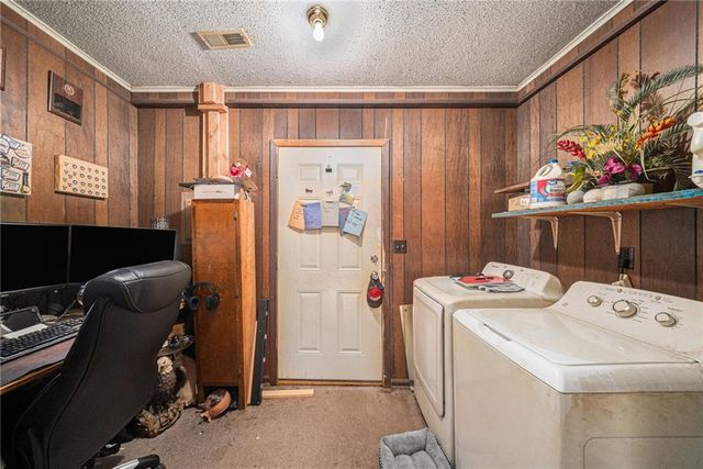 34656 Cedar Niles Road, Paola, KS 66071