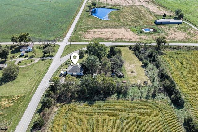 34656 Cedar Niles Road, Paola, KS 66071