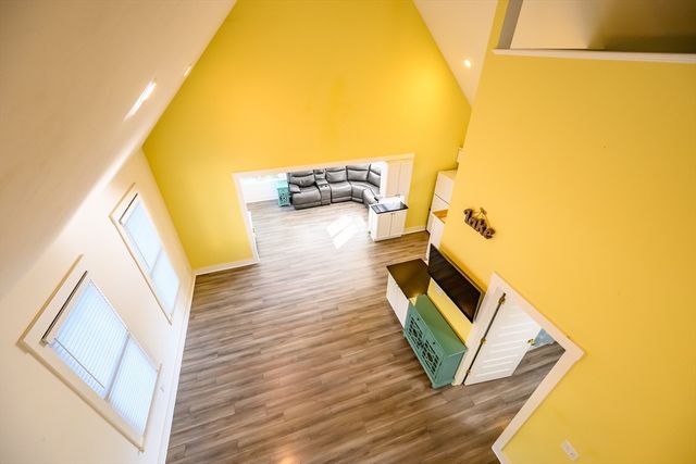 17 White Pine Knl 17, Westford, MA 01886