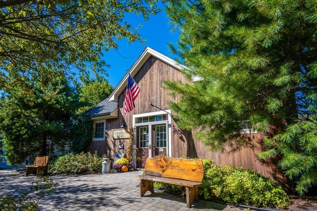 17 White Pine Knl 17, Westford, MA 01886