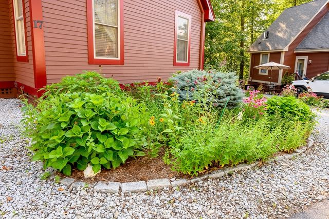 17 White Pine Knl 17, Westford, MA 01886