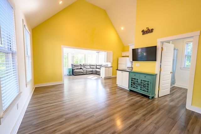17 White Pine Knl 17, Westford, MA 01886