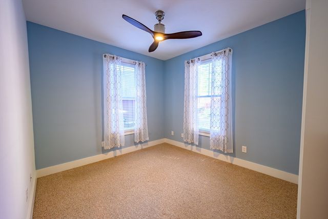 17 White Pine Knl 17, Westford, MA 01886