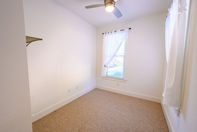 17 White Pine Knl 17, Westford, MA 01886