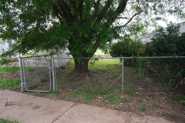 1778 Fm 1704 C, Elgin, TX 78621