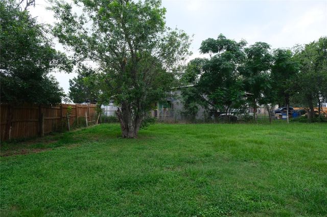 1778 Fm 1704 C, Elgin, TX 78621