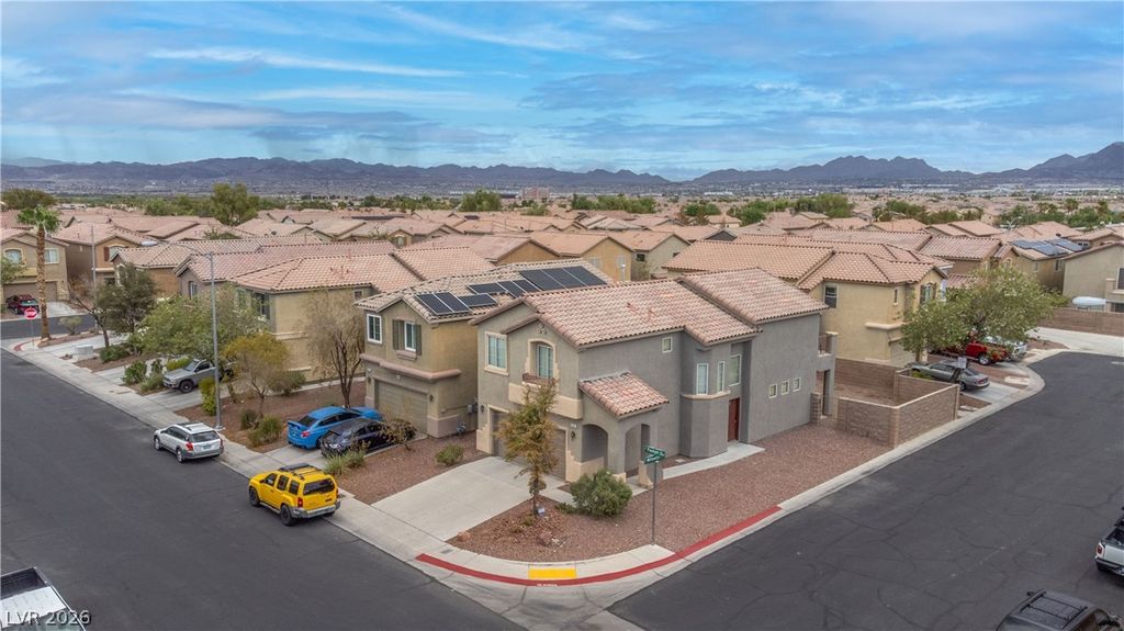 6403 Foxlyn Avenue, Las Vegas, NV 89122 — photo 4