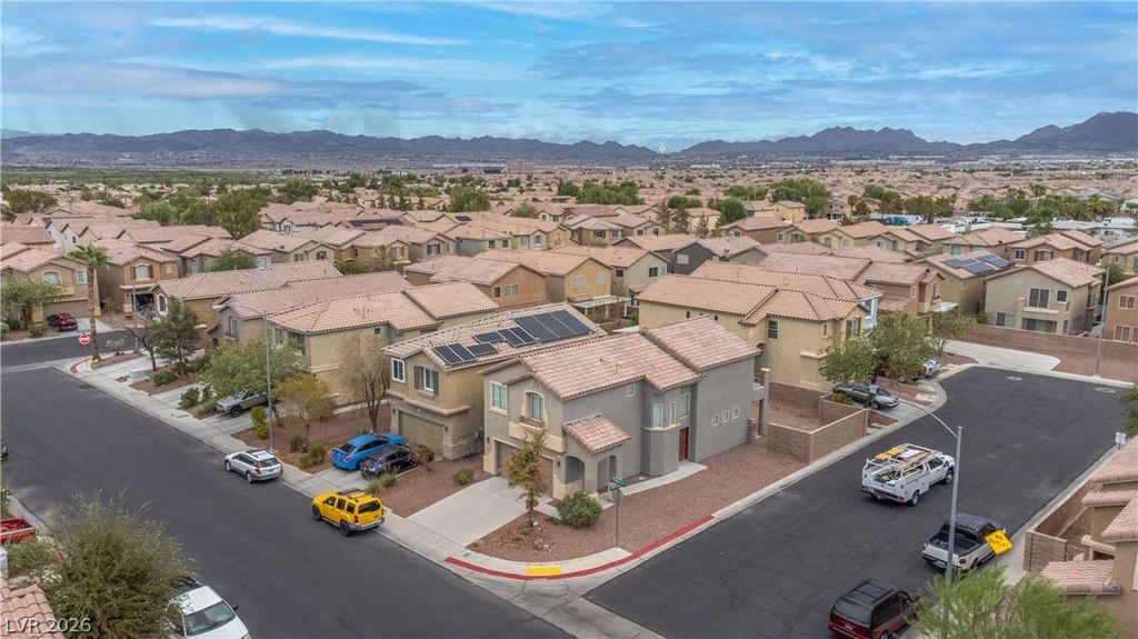 6403 Foxlyn Avenue, Las Vegas, NV 89122 — photo 5