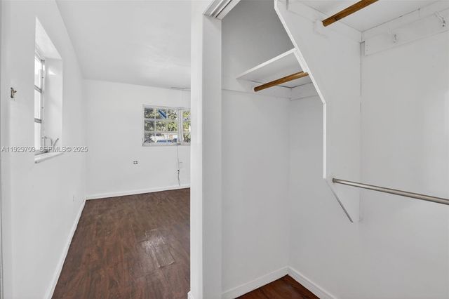 6560 Sherman St, Hollywood, FL 33024