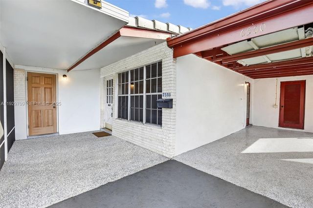 6560 Sherman St, Hollywood, FL 33024