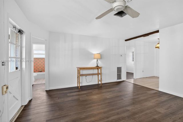 6560 Sherman St, Hollywood, FL 33024