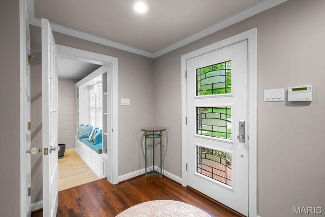 38 Whitehall Court, Brentwood, MO 63144