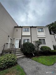 715 Frenchtown Road 40, Bridgeport, CT 06606