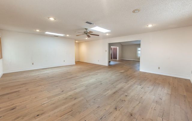 7002 Miami Avenue, Lubbock, TX 79413