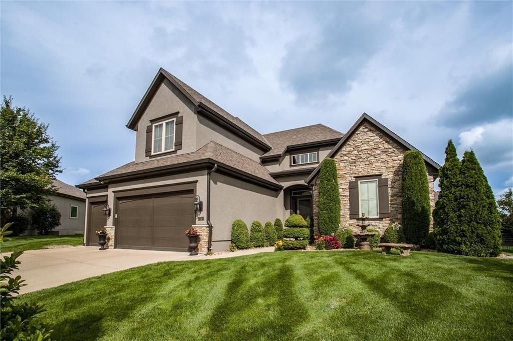 17224 HASKINS Street, Overland Park, KS 66221