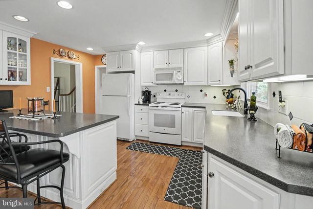 107 CAMERON DR, Wallingford, PA 19086