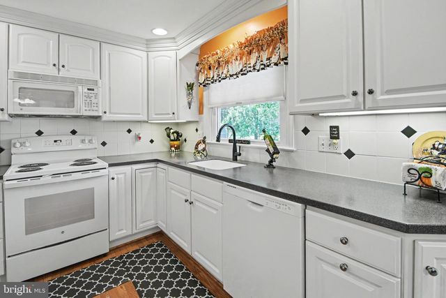 107 CAMERON DR, Wallingford, PA 19086