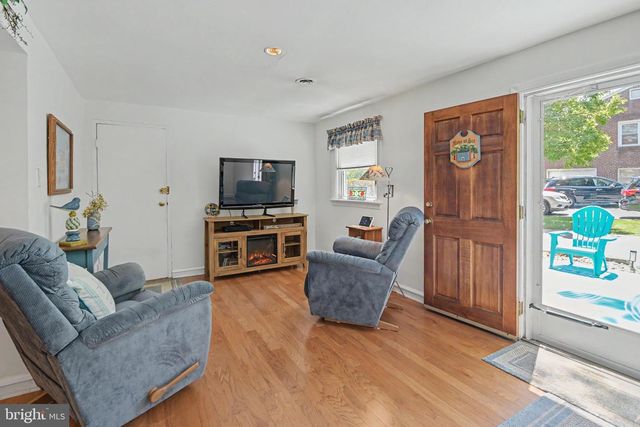 107 CAMERON DR, Wallingford, PA 19086