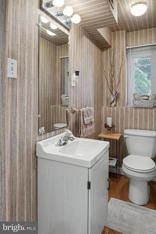 107 CAMERON DR, Wallingford, PA 19086
