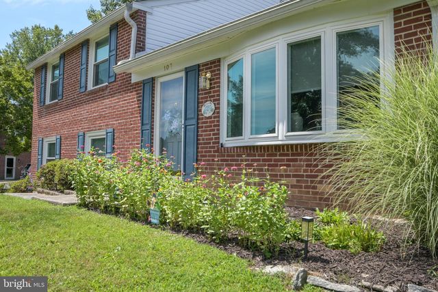 107 CAMERON DR, Wallingford, PA 19086