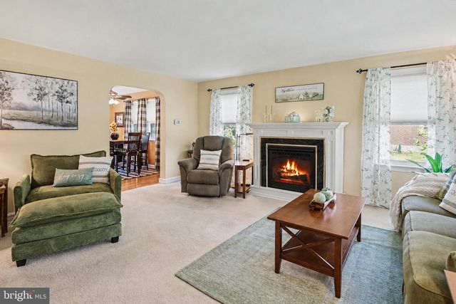 107 CAMERON DR, Wallingford, PA 19086