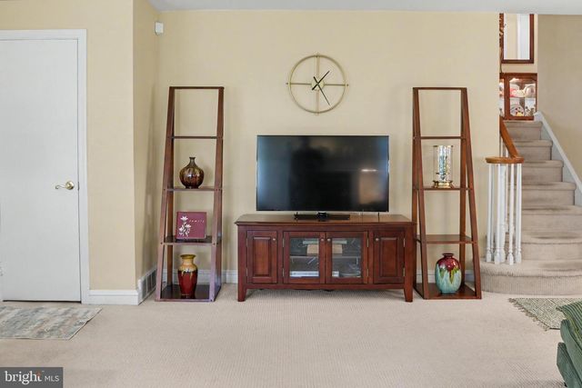 107 CAMERON DR, Wallingford, PA 19086