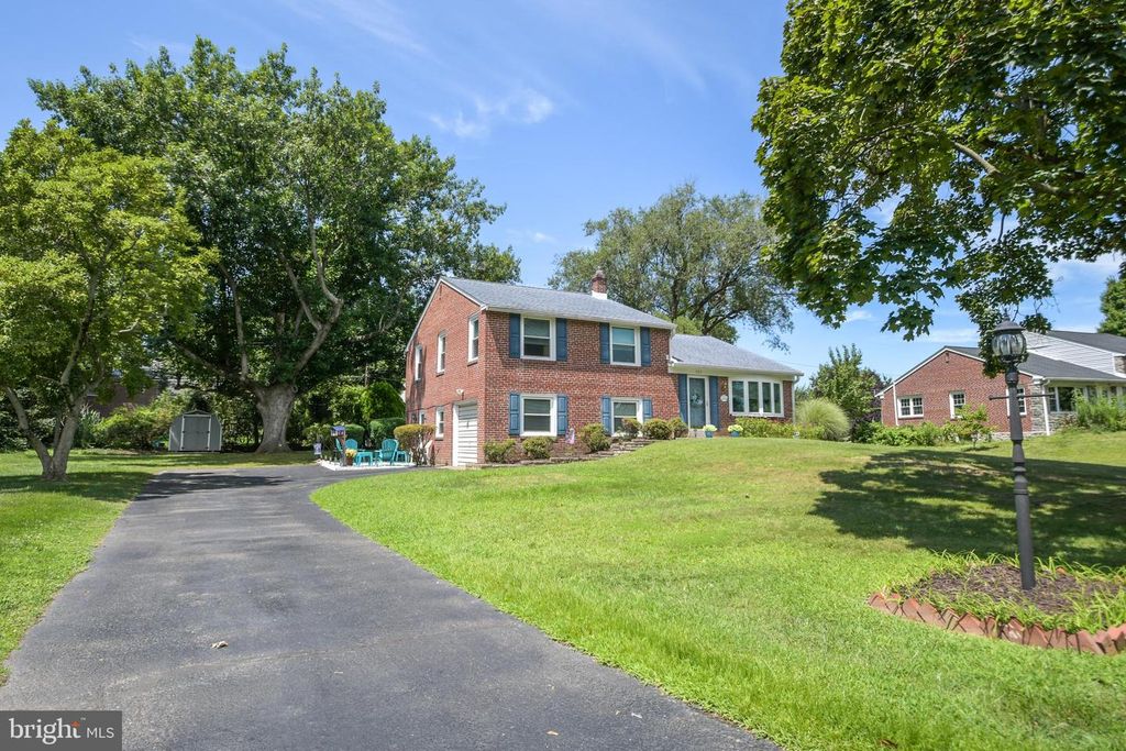 107 CAMERON DR, Wallingford, PA 19086