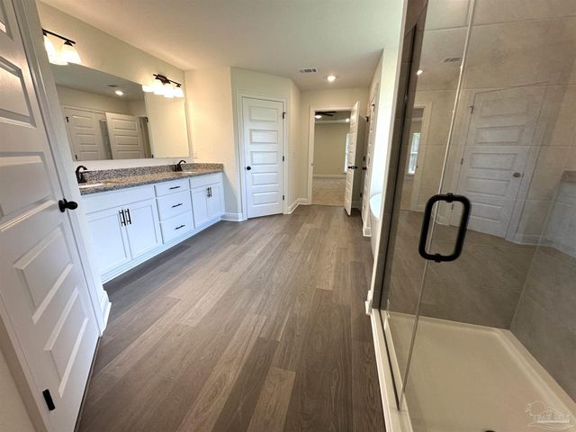 5231 Barnett Rd, Pace, FL 32571