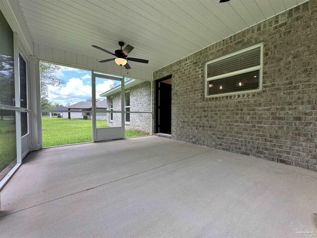 5231 Barnett Rd, Pace, FL 32571
