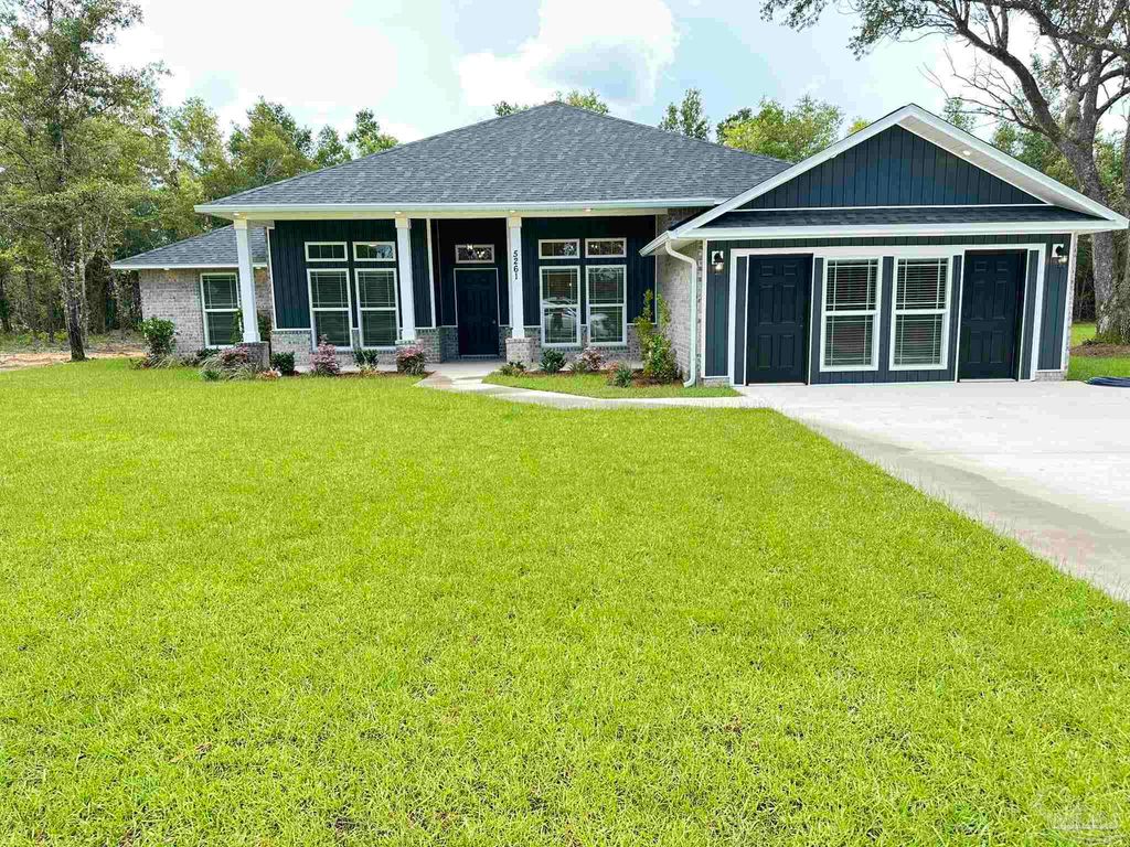 5231 Barnett Rd, Pace, FL 32571