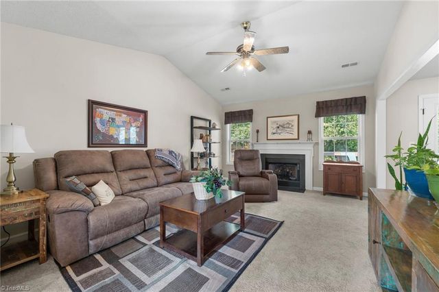 1006 Hastings Hill Road, Kernersville, NC 27284