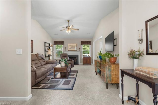 1006 Hastings Hill Road, Kernersville, NC 27284