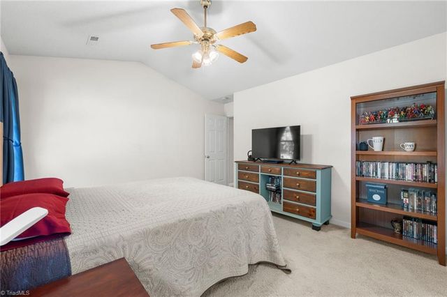 1006 Hastings Hill Road, Kernersville, NC 27284