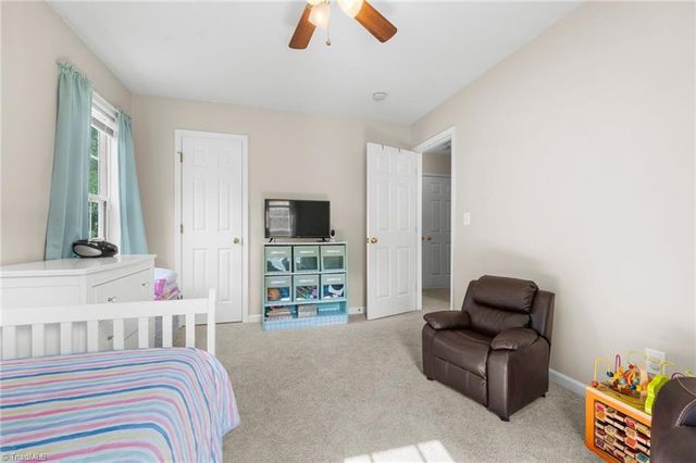 1006 Hastings Hill Road, Kernersville, NC 27284