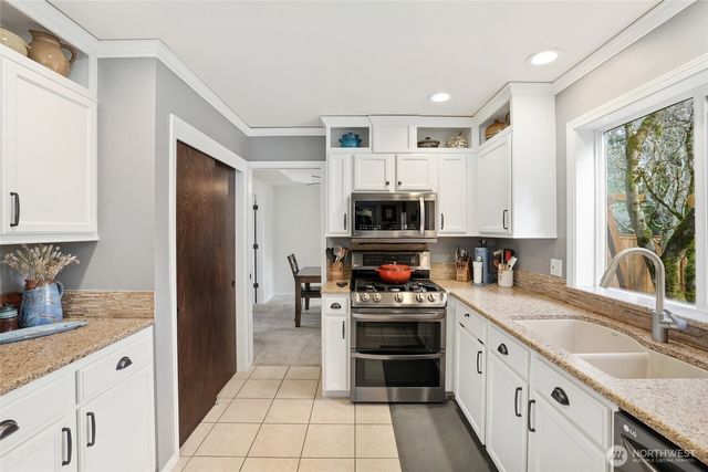 7032 Cavalier Street SW, Olympia, WA 98512