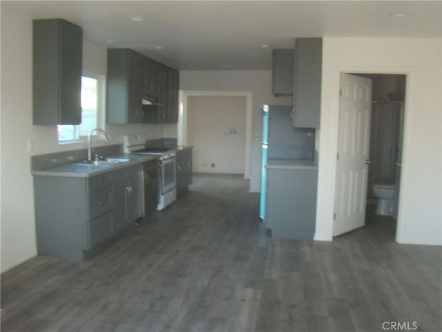 10622 Anzac, Los Angeles, CA 90002