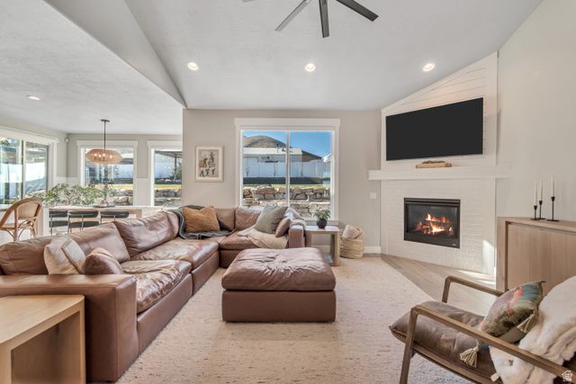 6643 W ROSARITA CT, Herriman, UT 84096