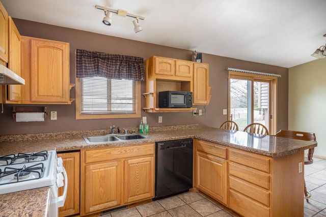 N6677 37TH AVENUE, Fremont, WI 54940