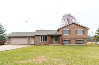 N6677 37TH AVENUE, Fremont, WI 54940
