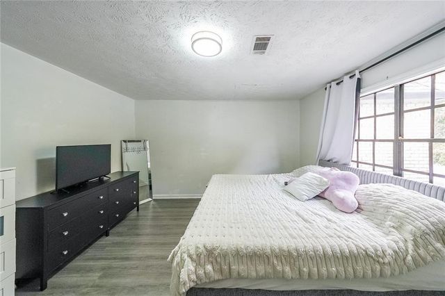400 Winding River Drive E, Atlanta, GA 30350