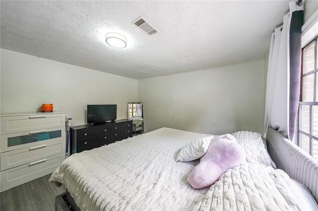 400 Winding River Drive E, Atlanta, GA 30350